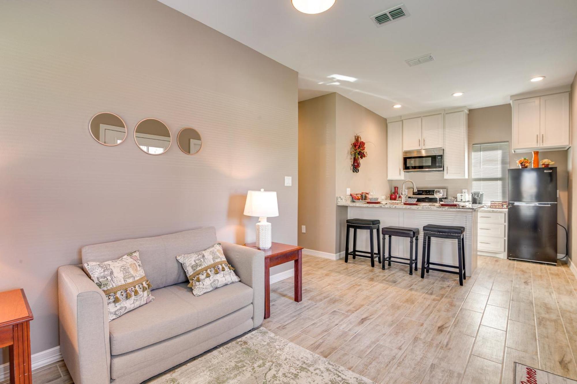 Pet-Friendly Brownsville Apartment With Yard! 외부 사진