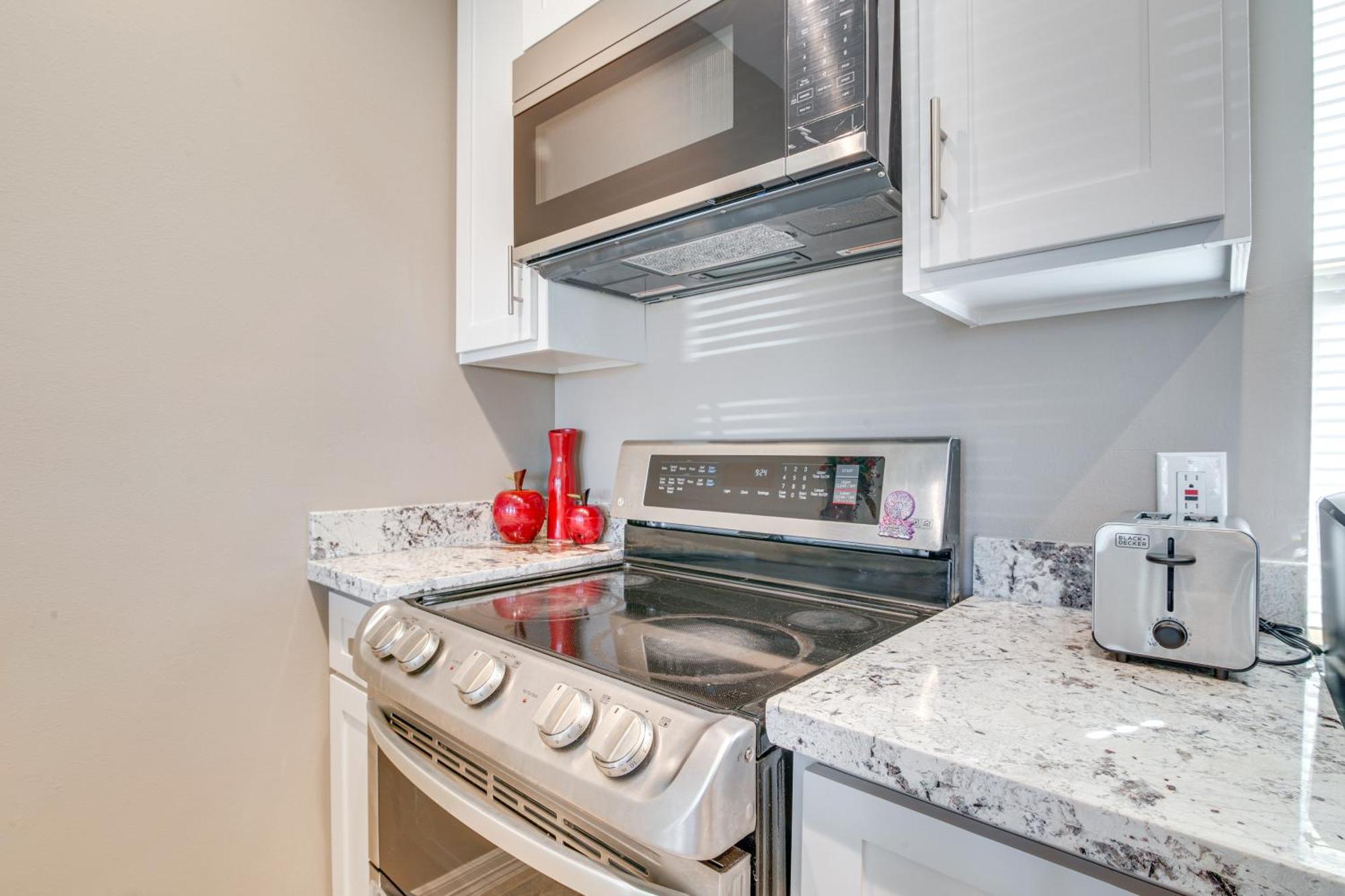 Pet-Friendly Brownsville Apartment With Yard! 외부 사진