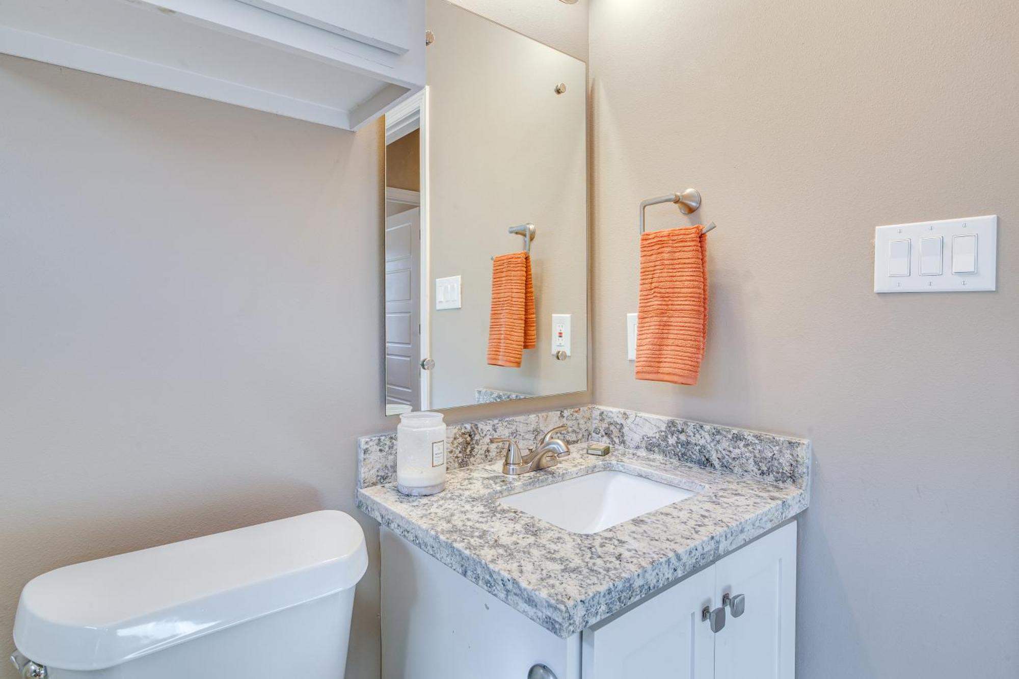Pet-Friendly Brownsville Apartment With Yard! 외부 사진